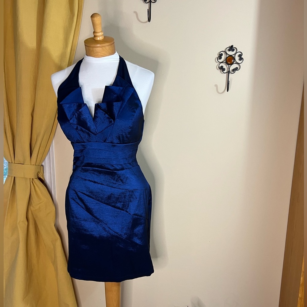 Stunning Blue Taffeta Party Dress - Picture 4 of 13
